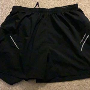 Brooks running short - medium